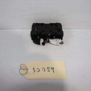 BMW F30 F80 M3 AC Control Unit 9462879 - Image 4