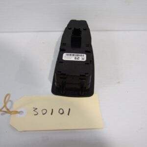 BMW F80 Drivers Window Switch Panel 921848203 - Image 4