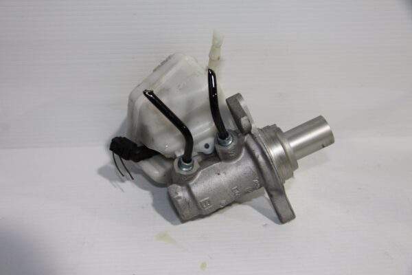 BMW F80 F82 M3 M4 Brake Master Cylinder Pump 34337849878 799808