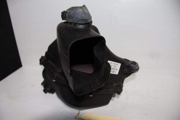 BMW F80 F82 F87 M2 M3 M4 Right Passenger Intake Filter Air Box 70548987