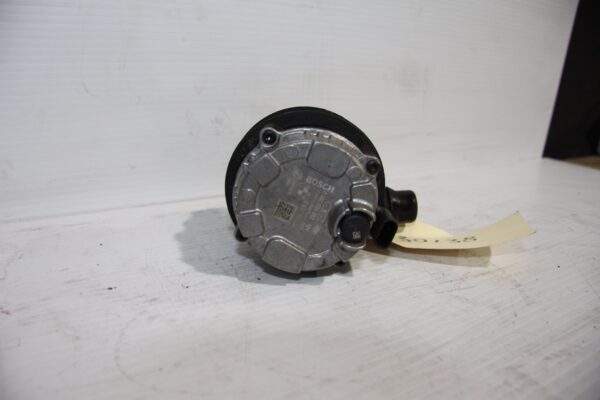 BMW F80 F82 M3 M4 Auxiliary Electric Water Pump Coolant Pump 863795304