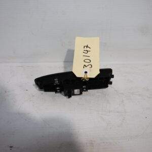 BMW F80 M3 Front Left Passenger Side Power Door Window Switch 9208107 - Image 3