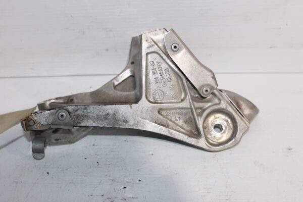 BMW F80 F82 M3 M4 Front Right Engine Bracket 2284204