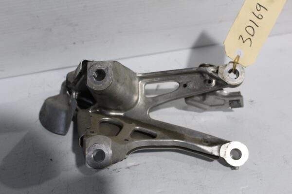 BMW F80 F82 M3 M4 Front Right Engine Bracket 2284204
