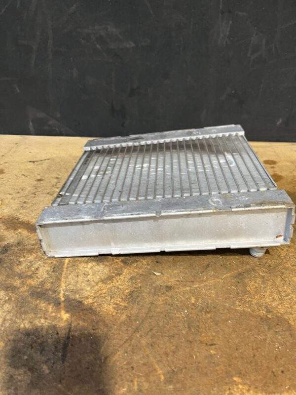 Mercedes Benz W176 W117 M133 Radiator Cooler A0995003203