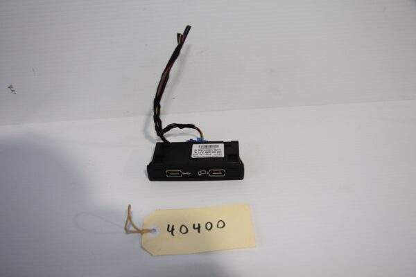 Mercedes Benz A CLA GLA CLE Class USB Connection Hub A172 820 20 00