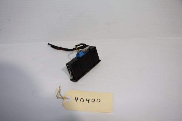 Mercedes Benz A CLA GLA CLE Class USB Connection Hub A172 820 20 00
