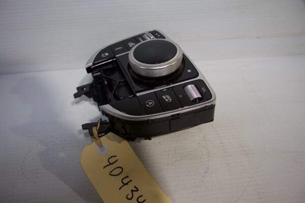 Mercedes Benz W205 C Class iDrive Controller A2059005915 A2059057009 A2059059608