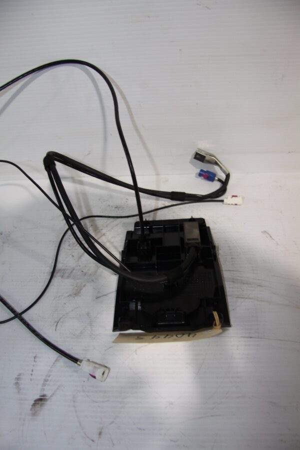 Mercedes Benz W176 A Class USB Port w Trim A2468230411