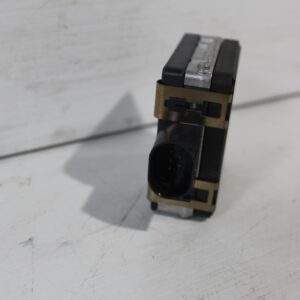 Mercedes Benz W177 W118 Blind Spot Radar Sensor Module A0009055211 - Image 3
