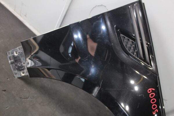 Land Rover Range Rover Sport L494 Front Right Driver Fender Guard DK6216015