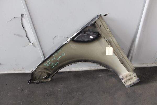 Land Rover Range Rover Sport L494 Front Right Driver Fender Guard DK6216015