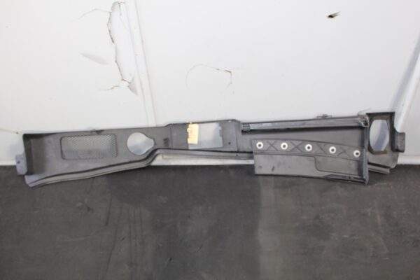 Audi 8R Q5 SQ5 Windscreen Cowel Bulkhead Panel 8R2819447C, 8R2819447