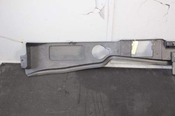 Audi 8R Q5 SQ5 Windscreen Cowel Bulkhead Panel 8R2819447C, 8R2819447