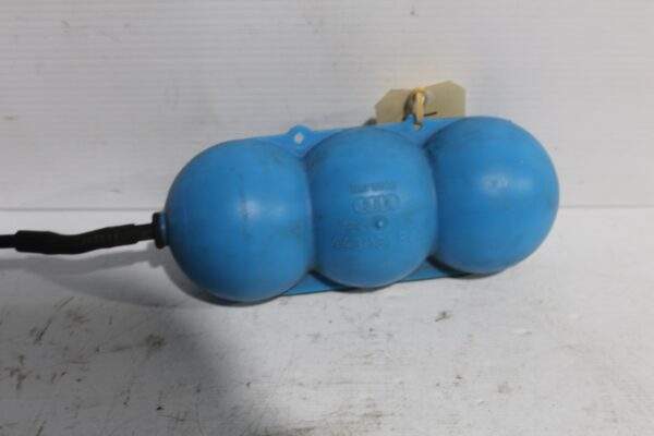 Volkswagen Audi Vacuum Tank Bottle 443 131 541