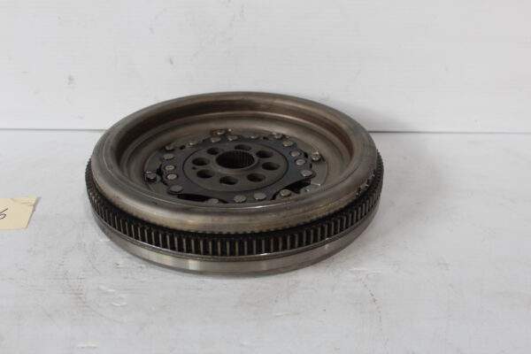 Audi 8V S3 8S tt / Volkswagen MK7 Golf Dual Mass Flywheel 06K 105 266 A