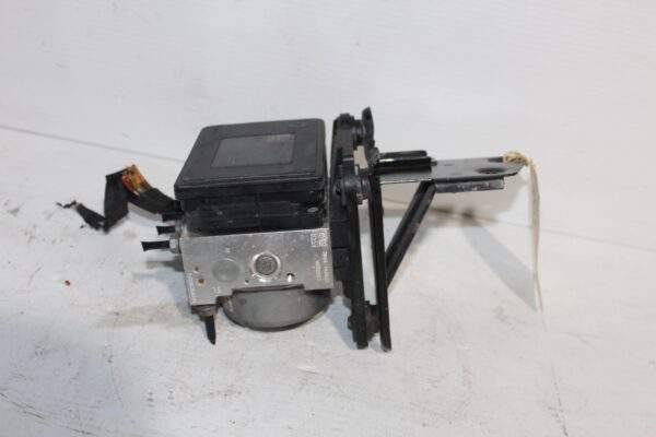 Audi A3 S3 / Volkswagen Golf Mk7 ABS Pump Unit Module 3Q0 907 379 F