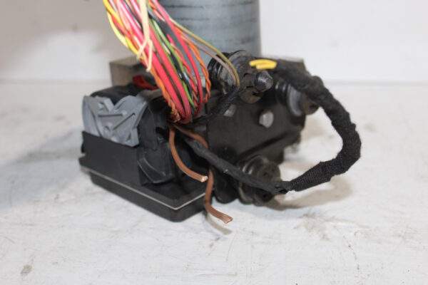 Audi 8R Q5 SQ5 ABS Control Unit Pump Module 8R0 907 379 AP