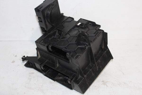 Audi 8V A3 S3 RS3 Control Unit Retainer 8V5 907 471