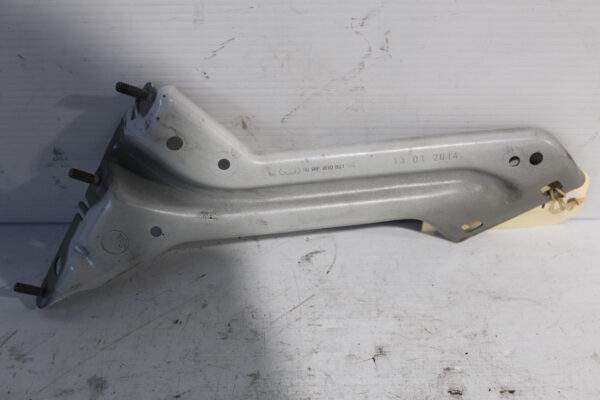 Audi 8R Q5 SQ5 Left Passenger Guard Fender Bracket 8R0 821 135