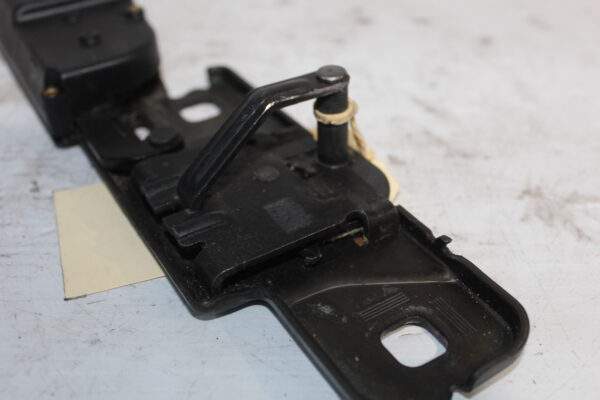 Audi 8R Q5 SQ5 Boot Tailgate Lock Striker Plate 4F9 827 383 G