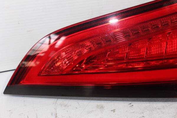 Audi 8R Q5 SQ5 Rear Right Driver Tail Light Lamp LED 8R0 945 094 C