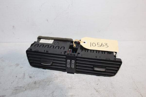 Audi 8R Q5 SQ5 Centre Dashboard Air Vent 8R2 820 951 G