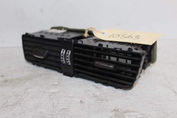 Audi 8R Q5 SQ5 Centre Dashboard Air Vent 8R2 820 951 G