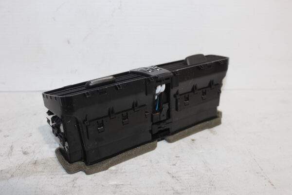 Audi 8R Q5 SQ5 Centre Dashboard Air Vent 8R2 820 951 G