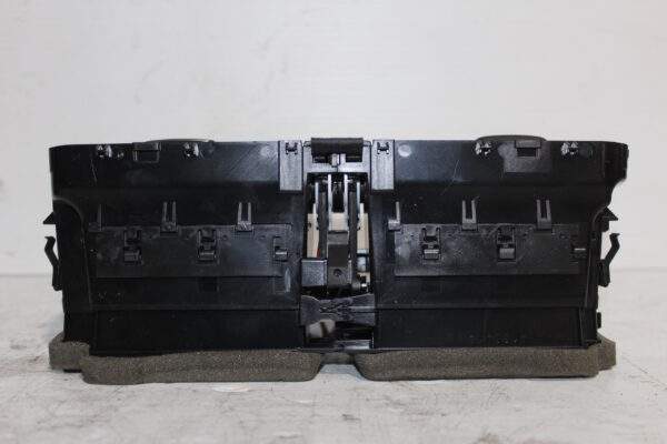 Audi 8R Q5 SQ5 Centre Dashboard Air Vent 8R2 820 951 G