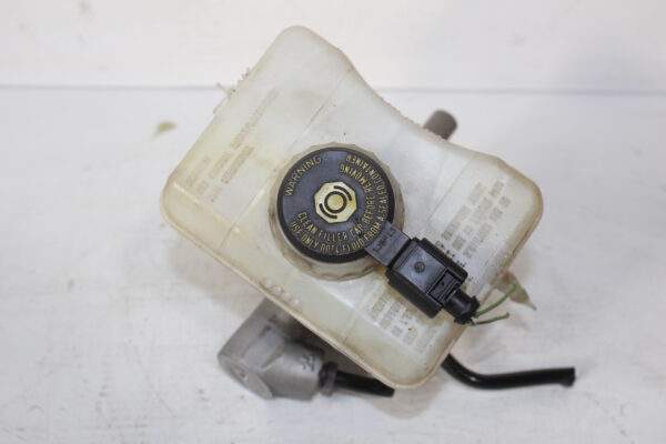 Audi 8T 8F A5 Brake Master Cylinder 8K0 611 301 A