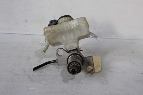 Audi 8T 8F A5 Brake Master Cylinder 8K0 611 301 A