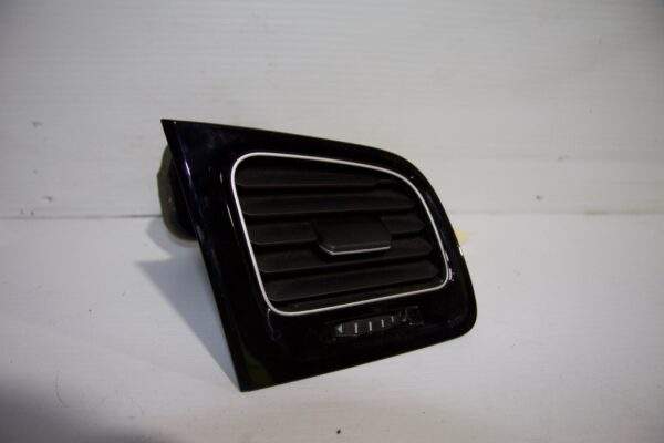 Volkswagen Golf Mk7 Dashboard Air Vent Gloss Black 5G2819742, 5G2819248