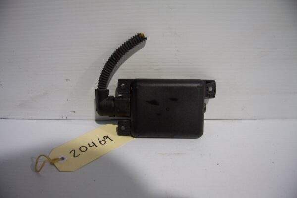 Volkswagen Mk7 Golf Blind Spot Detection Sensor Module 5Q0 907 685 B