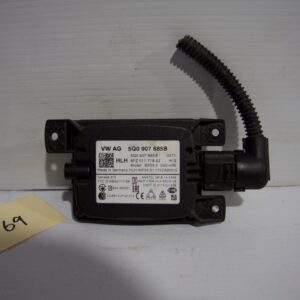 Volkswagen Mk7 Golf Blind Spot Detection Sensor Module 5Q0 907 685 B - Image 2