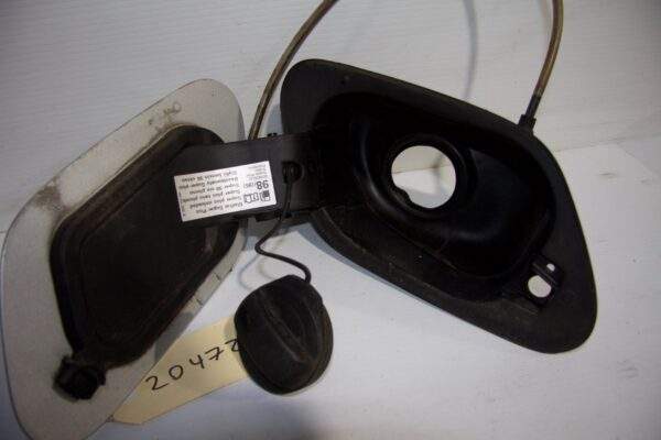 Volkswagen Mk7 Golf Fuel Filler Flap Assembly SILVER 5G0 809 857