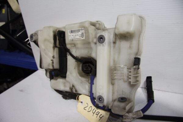 Volkswagen Golf Mk7 Washer Tanks Reservoir with 1 pump 5Q0 955 449 BL
