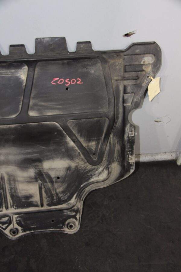 Volkswagen Golf Mk7 Engine Splash Shield Under Tray 5Q0 825 236