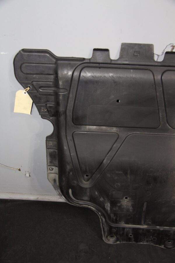Volkswagen Golf Mk7 Engine Splash Shield Under Tray 5Q0 825 236