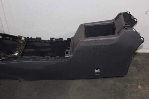 Volkswagen Golf Mk7 TSi GTI R Centre Console 5G2 863 241