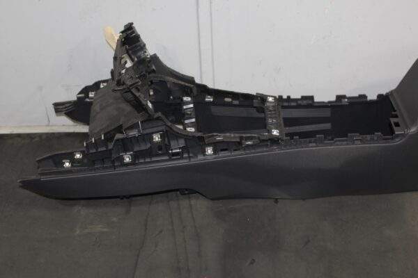 Volkswagen Golf Mk7 TSi GTI R Centre Console 5G2 863 241