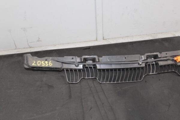 Volkswagen Mk7 Golf Rear Impact Absorber w Entry Antenna 5Q0807863A, 5Q0962131