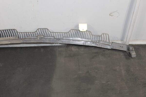 Volkswagen Mk7 Golf Rear Impact Absorber w Entry Antenna 5Q0807863A, 5Q0962131