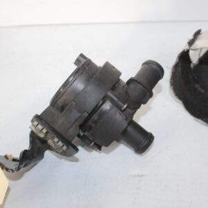 Audi 8V A3 S3 / Volkswagen Mk7 Golf Auxillary Coolant Water Pump 5Q0 965 567 H - Image 5
