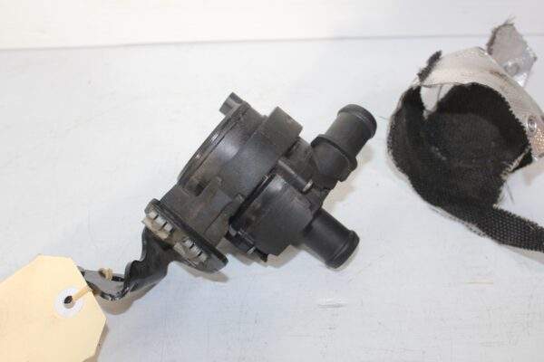 Audi 8V A3 S3 / Volkswagen Mk7 Golf Auxillary Coolant Water Pump 5Q0 965 567 H
