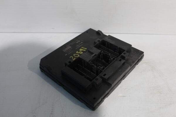 Audi 8V A3 S3 / Volkswagen Golf GTi R Body Control Module BCM 5Q0 937 084 AJ