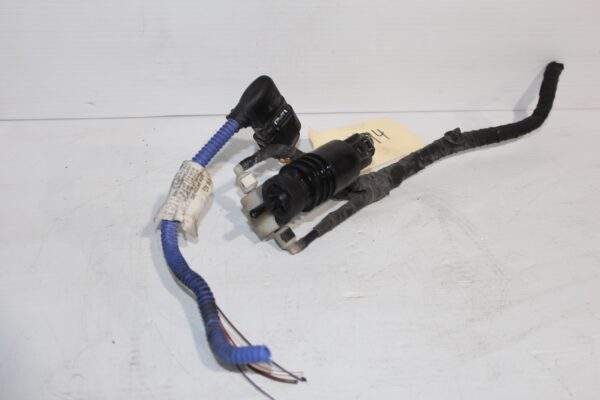 Volkswagen Audi Windscreen Washer Pump 1K6 955 651