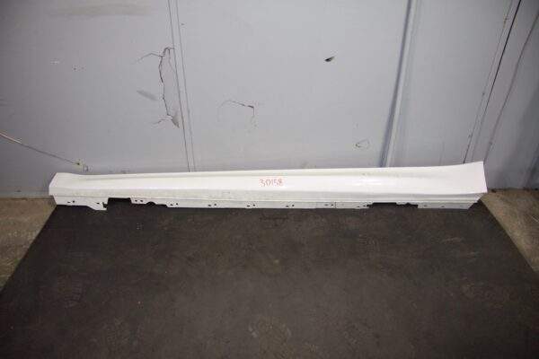 BMW F80 M3 Passenger Left LH Side skirt Sill Mould White