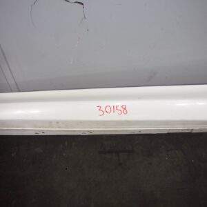 BMW F80 M3 Passenger Left LH Side skirt Sill Mould White - Image 2