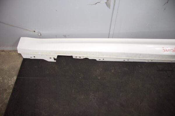 BMW F80 M3 Passenger Left LH Side skirt Sill Mould White